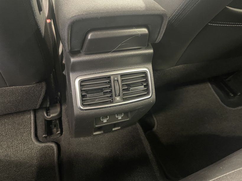 RENAULT MEGANE IV BERLINE 2022 - Photo n°21