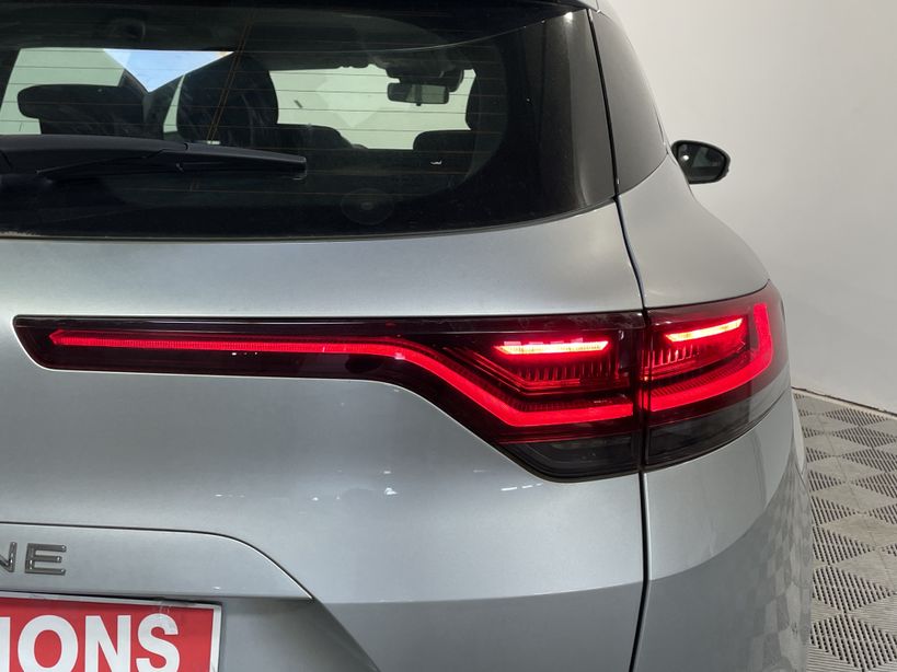 RENAULT MEGANE IV ESTATE 2021 - Photo n°8