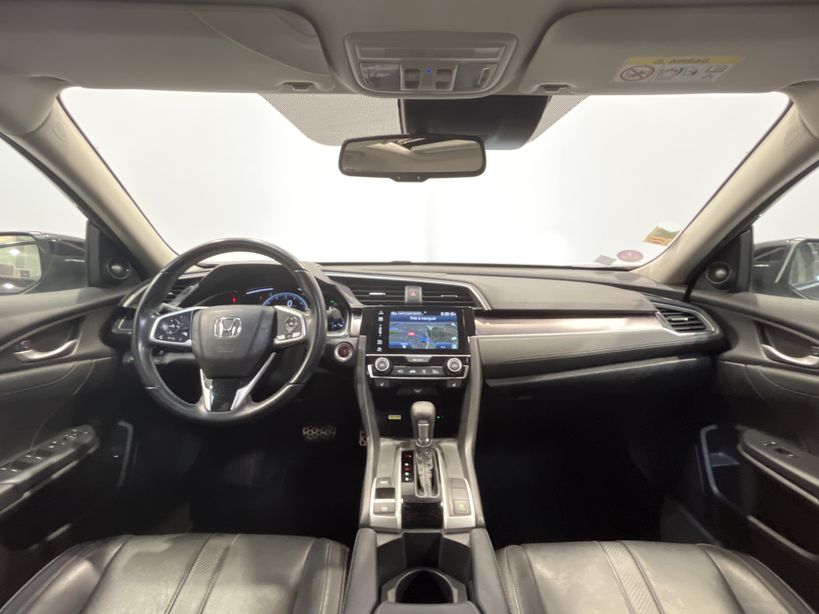HONDA CIVIC 4 PORTES 2018 2019 - Photo n°33