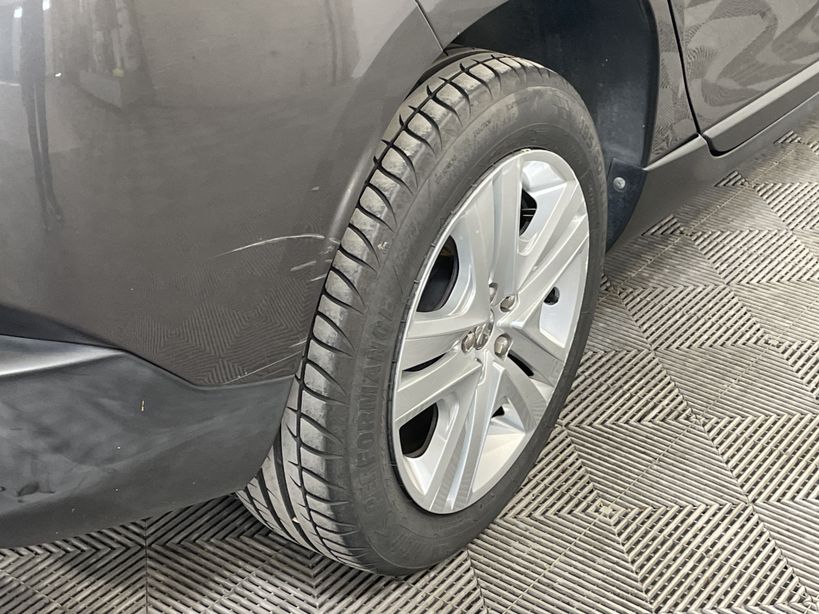 PEUGEOT 2008 2019 - Photo n°3