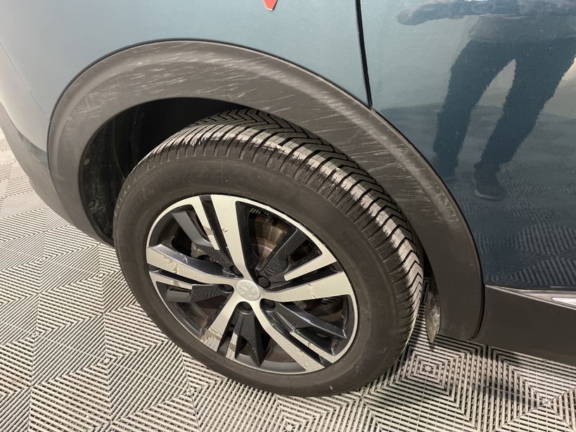 PEUGEOT 5008 2018 - Photo n°2