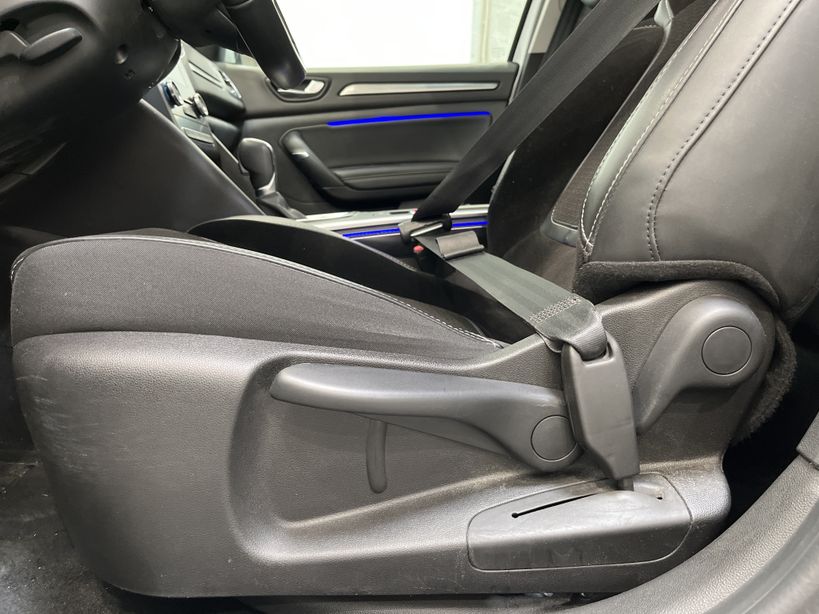 RENAULT MEGANE IV BERLINE BUSINESS 2021 - Photo n°35