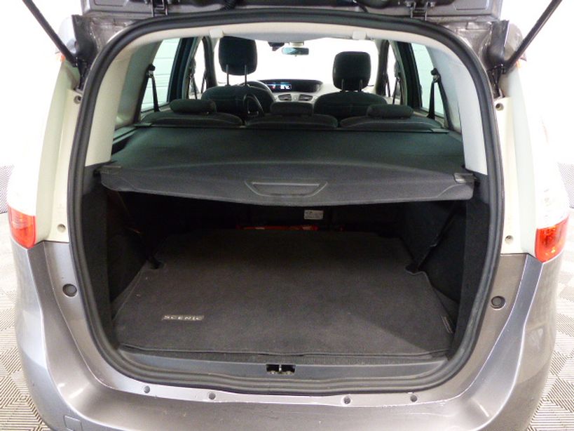 RENAULT GRAND SCENIC III 2015 - Photo n°11
