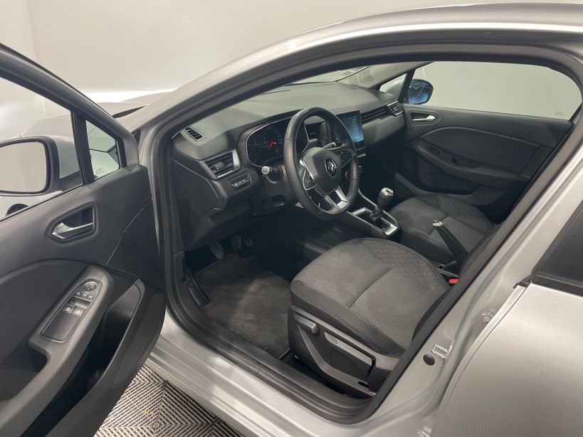 RENAULT CLIO V 2021 - Photo n°16