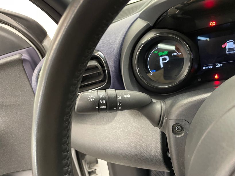 TOYOTA YARIS HYBRIDE MY20 2022 - Photo n°20