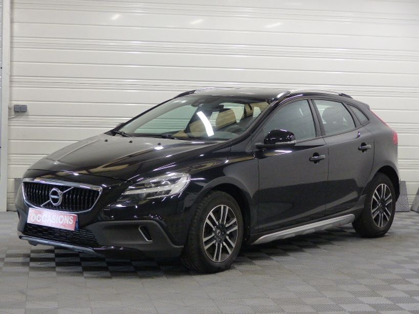 VOLVO V40 CROSS COUNTRY BUSINESS 2017 - Photo n°1