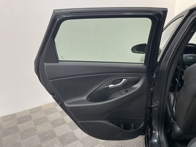 HYUNDAI i30 2022 - Photo n°38