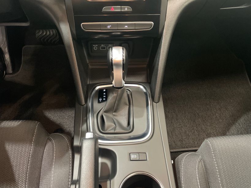 RENAULT MEGANE IV BERLINE 2022 - Photo n°21
