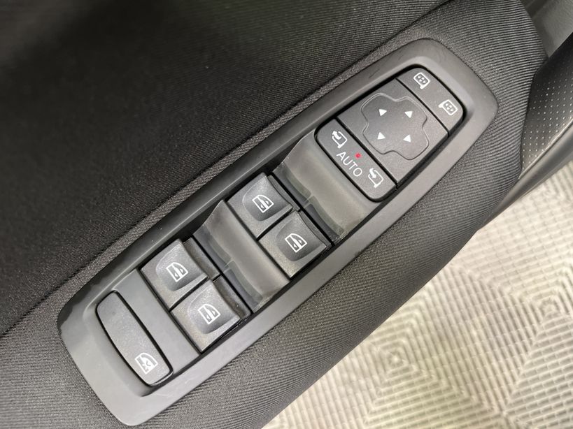 RENAULT MEGANE IV ESTATE 2020 - Photo n°33