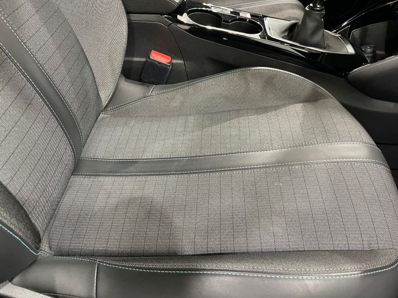 PEUGEOT 208 2023 - Photo n°3