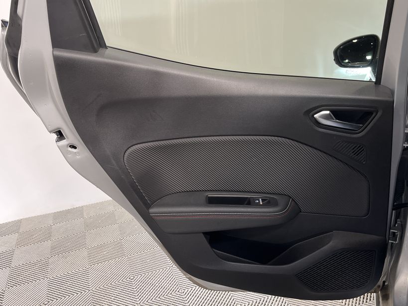 RENAULT CLIO V 2021 - Photo n°37