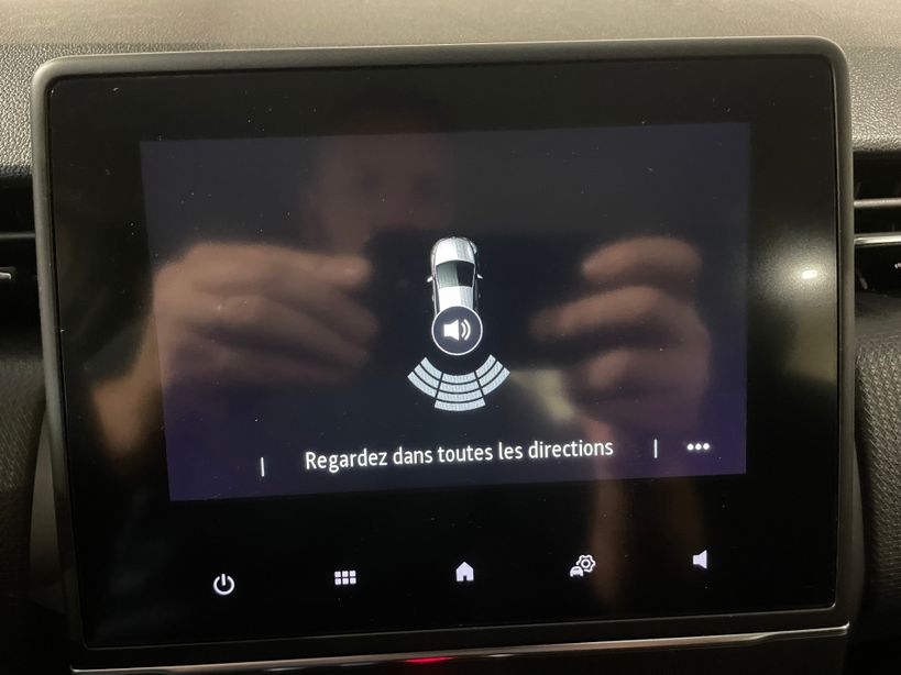 RENAULT CLIO V 2021 - Photo n°18