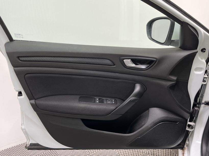 RENAULT MEGANE IV ESTATE 2017 - Photo n°31
