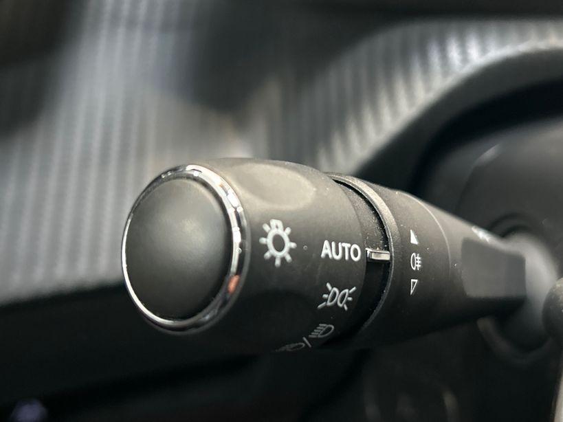 PEUGEOT 208 2023 - Photo n°27