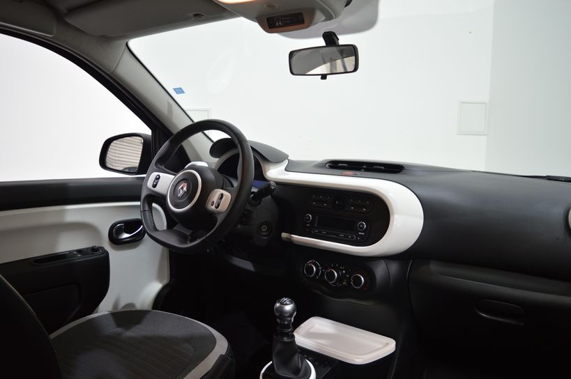 RENAULT TWINGO III 2019 - Photo n°8