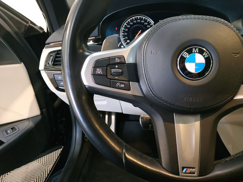 BMW SERIE 5 G30 2019 - Photo n°19