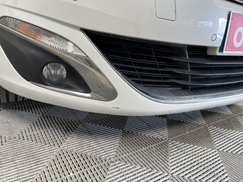 PEUGEOT 308 2015 - Photo n°9