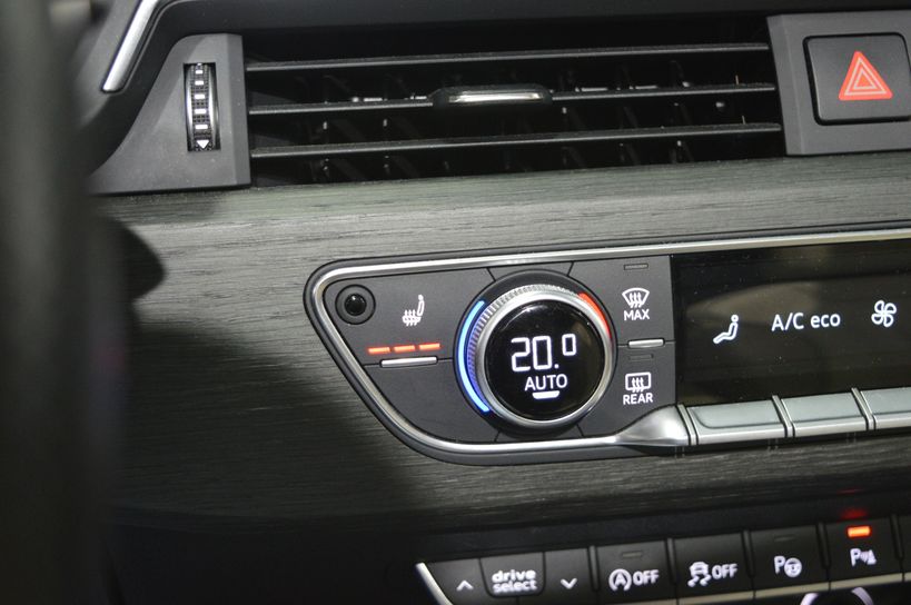 AUDI A4 2016 - Photo n°19