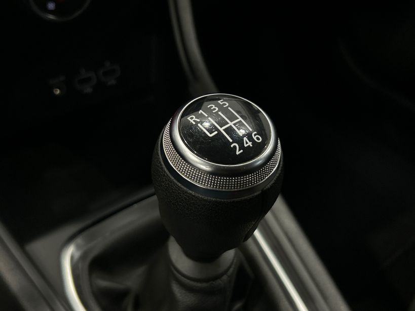 RENAULT CAPTUR 2021 - Photo n°17