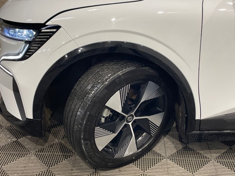 RENAULT MEGANE E TECH 2022 - Photo n°5