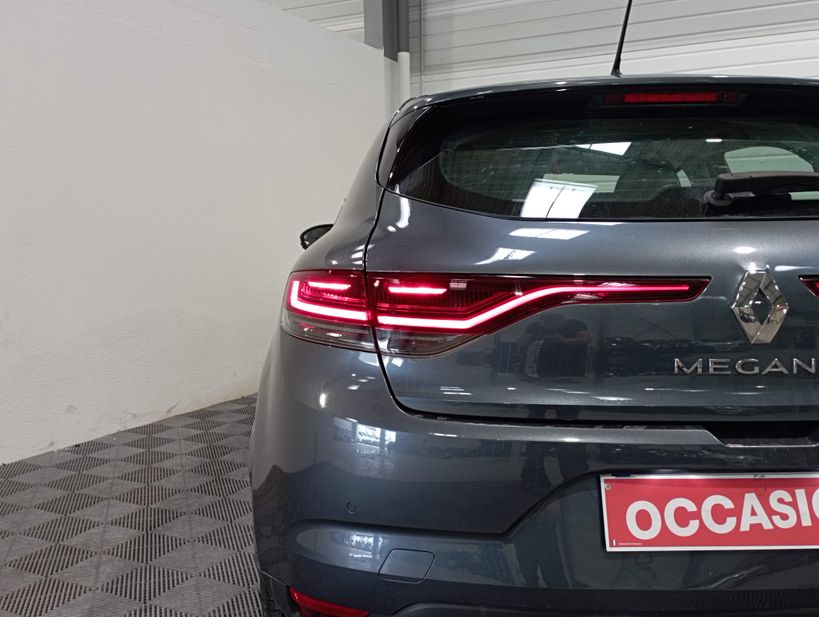 RENAULT MEGANE IV BERLINE 2021 - Photo n°9