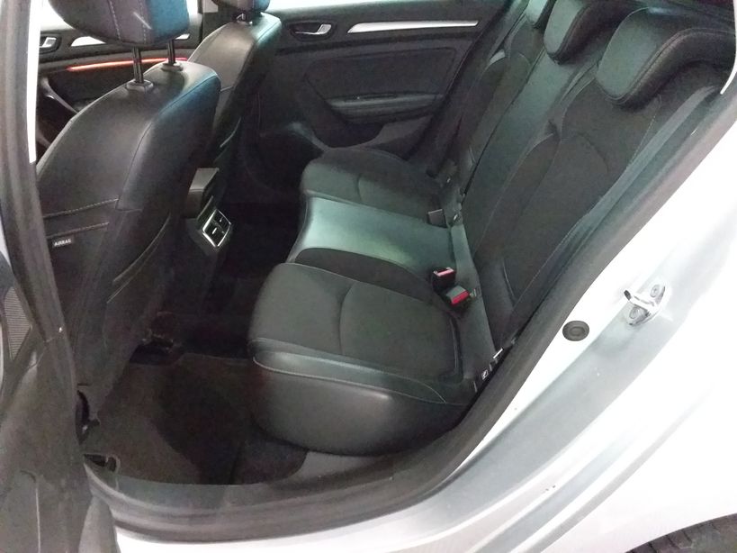 RENAULT MEGANE IV ESTATE 2021 - Photo n°11
