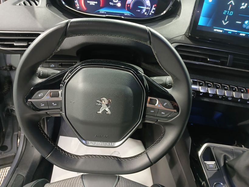 PEUGEOT 5008 2023 - Photo n°12