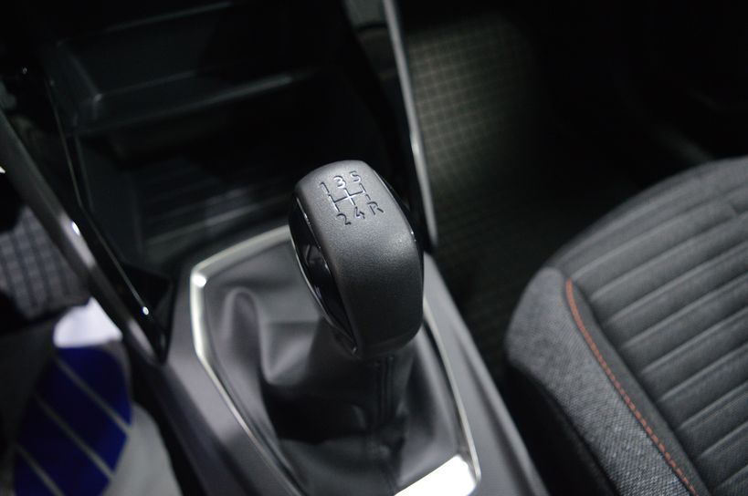 PEUGEOT 208 2022 - Photo n°17