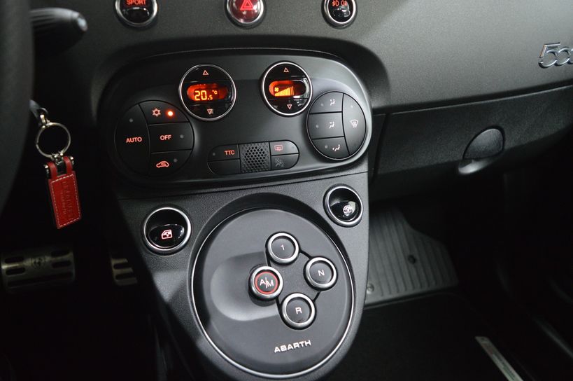 ABARTH 595 SERIE 5 2021 - Photo n°16