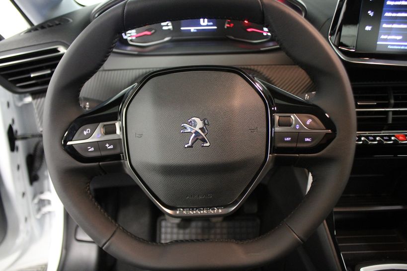PEUGEOT 208 2022 - Photo n°14