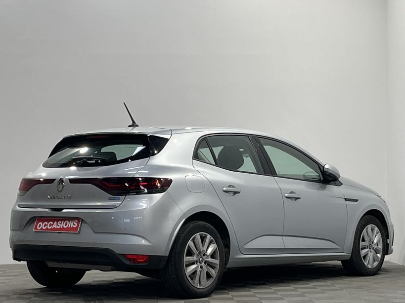 RENAULT MEGANE IV BERLINE 2021 - Photo n°3