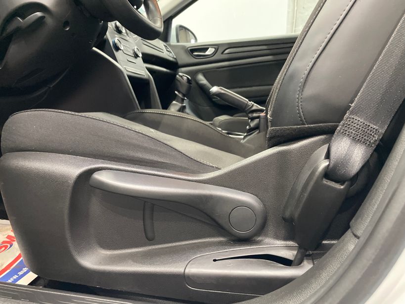 RENAULT MEGANE IV SOCIETE 2019 - Photo n°32