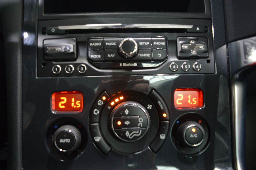 PEUGEOT 3008 2014 - Photo n°17