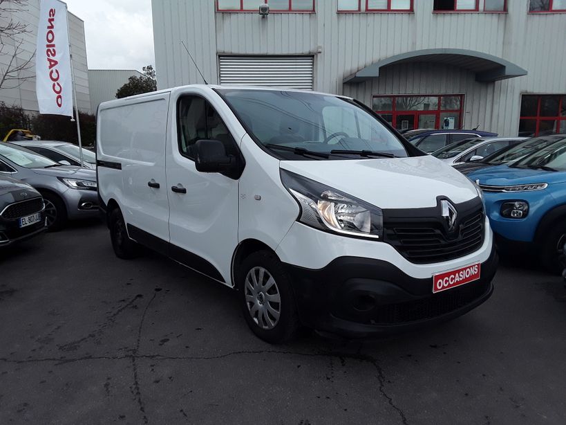 RENAULT TRAFIC III FG 2015 - Photo n°2