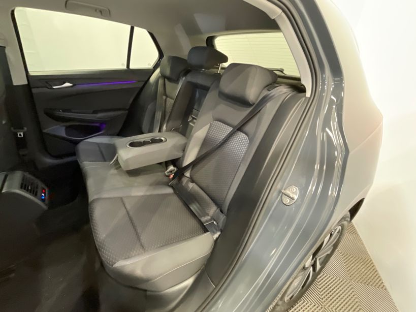 VOLKSWAGEN GOLF 2023 - Photo n°10