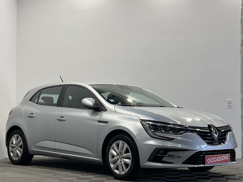 RENAULT MEGANE IV BERLINE 2022 - Photo n°2