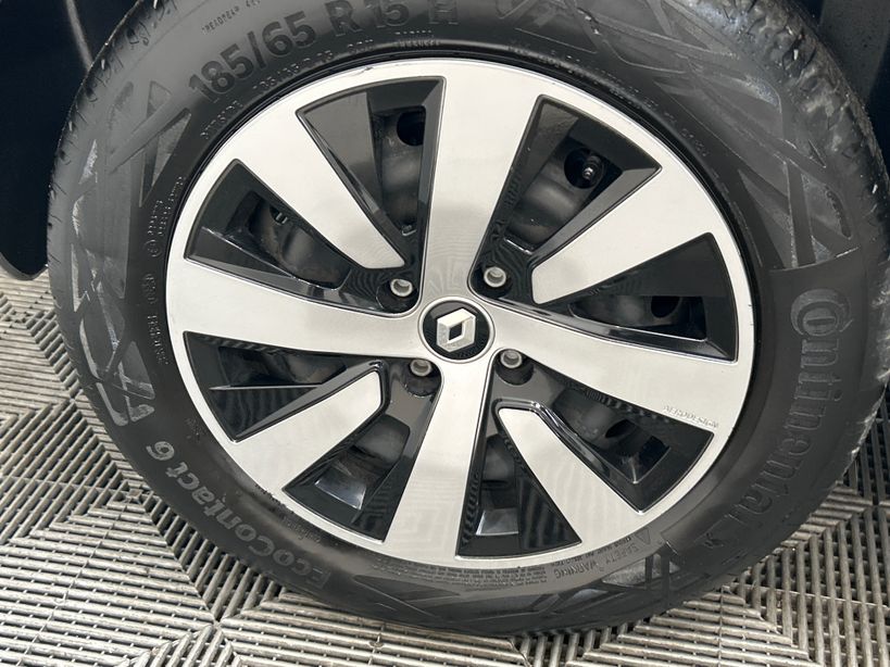 RENAULT CLIO V 2023 - Photo n°11