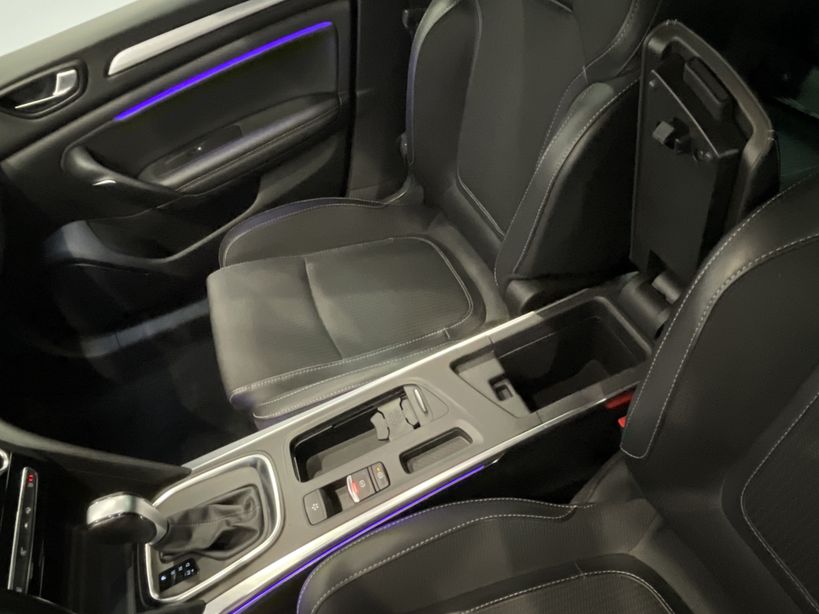 RENAULT MEGANE IV ESTATE 2020 - Photo n°21