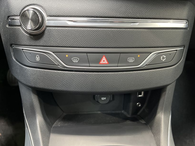 PEUGEOT 308 2015 - Photo n°17