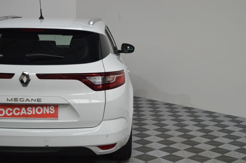 RENAULT MEGANE IV ESTATE BUSINESS 2017 - Photo n°37