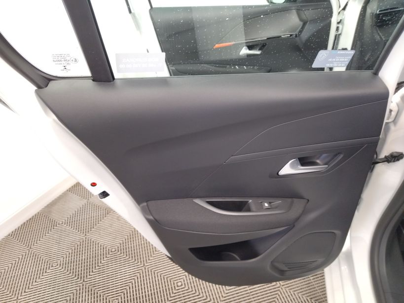 PEUGEOT 208 2022 - Photo n°18