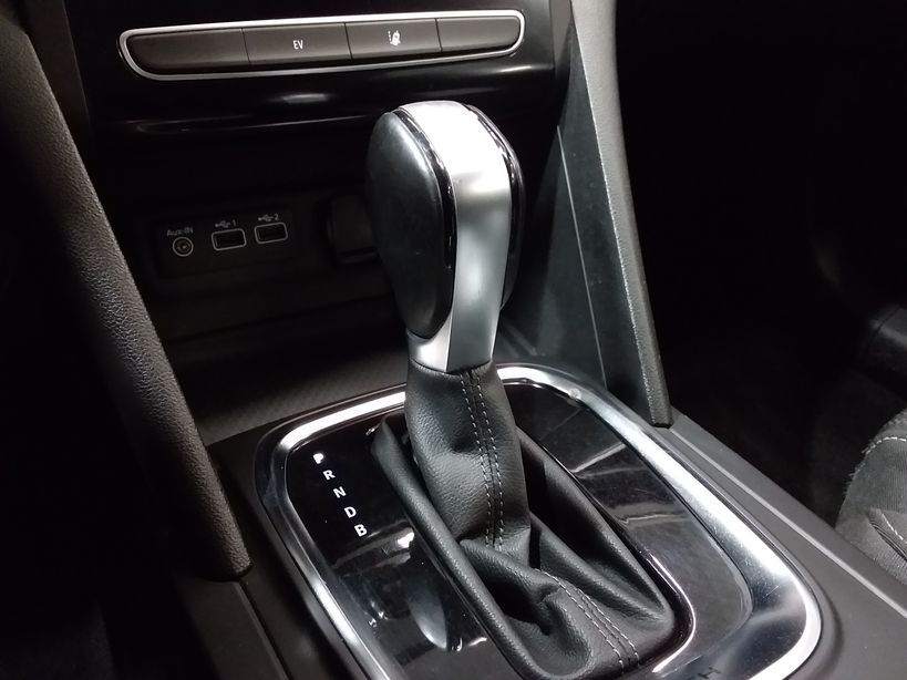 RENAULT MEGANE IV ESTATE 2021 - Photo n°20