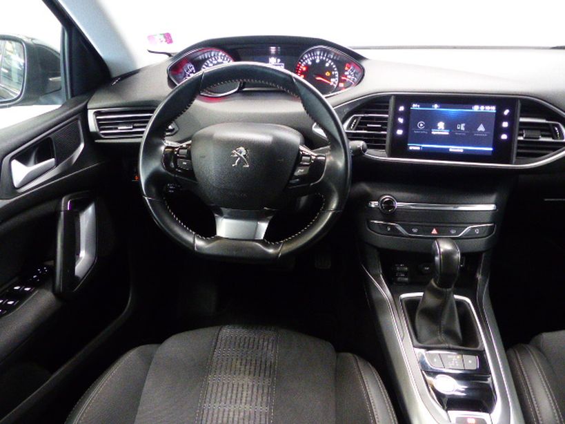 PEUGEOT 308 2018 - Photo n°18