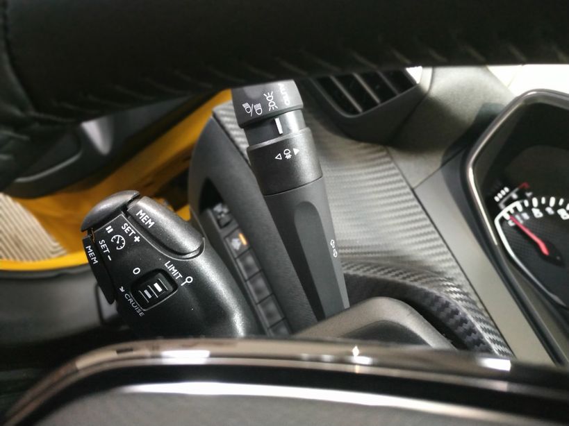 PEUGEOT 208 2022 - Photo n°26