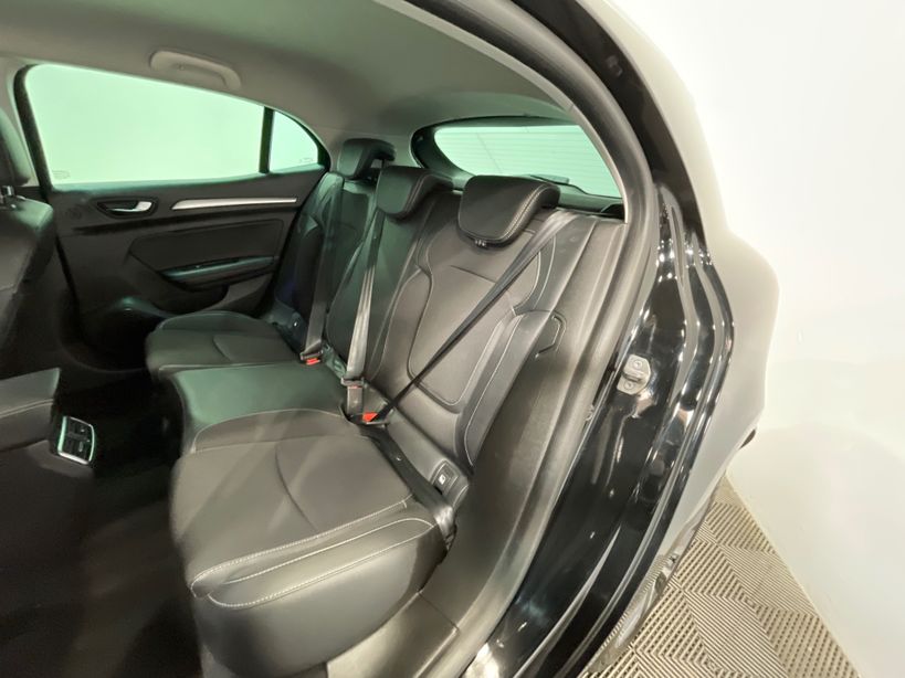 RENAULT MEGANE IV BERLINE 2023 - Photo n°10