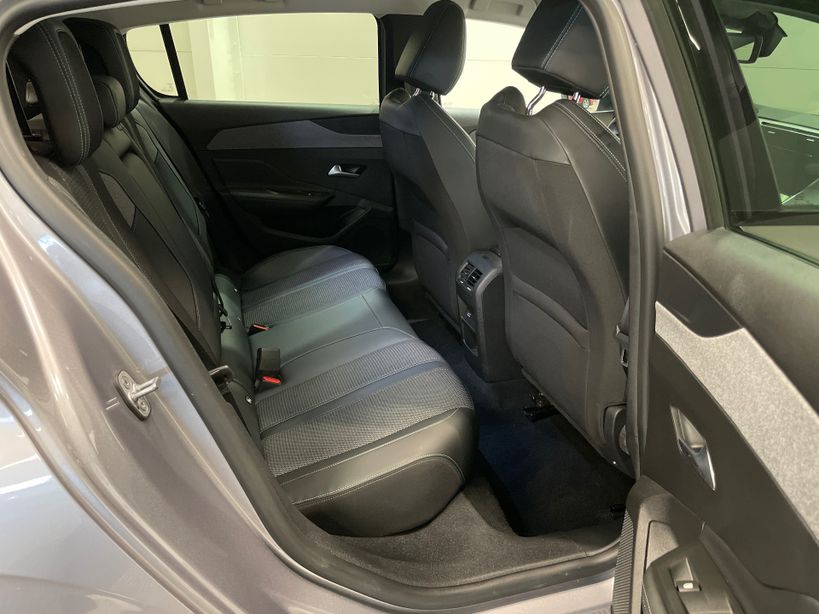 PEUGEOT 308 2023 - Photo n°8