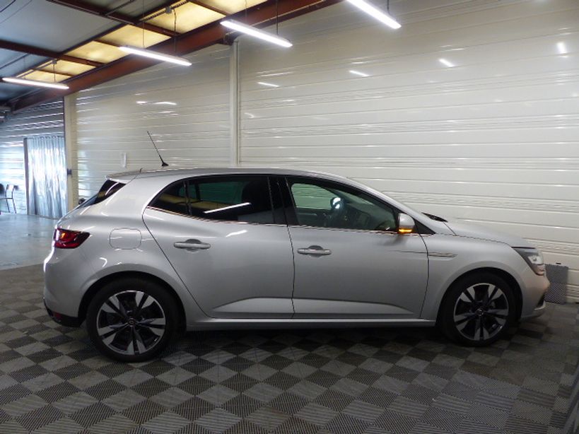 RENAULT MEGANE IV BERLINE 2019 - Photo n°12