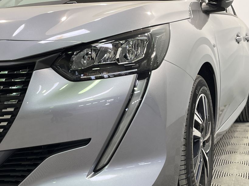 PEUGEOT 208 2023 - Photo n°8