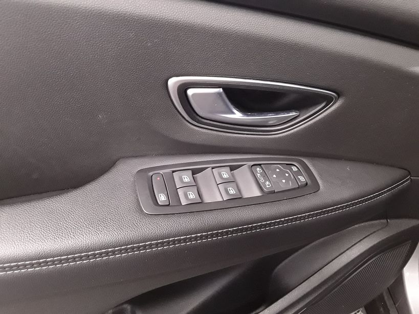 RENAULT SCENIC IV 2018 - Photo n°25