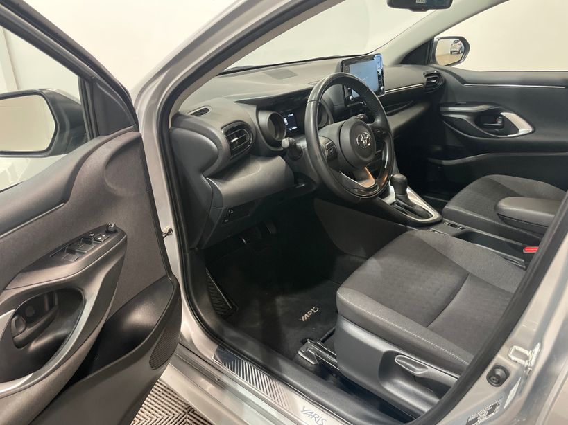TOYOTA YARIS HYBRIDE MY21 2022 - Photo n°11